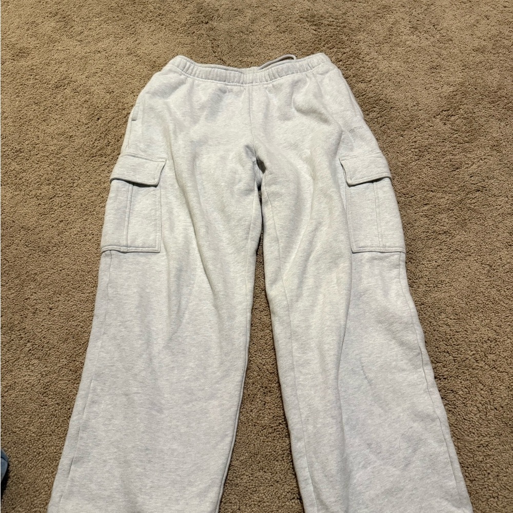 Aritzia Cargo Sweatpants
